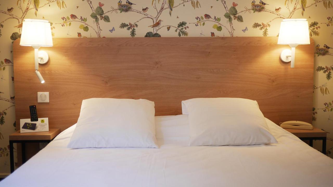 Logis Saint Louis Hotel La Suze-sur-Sarthe Exterior photo