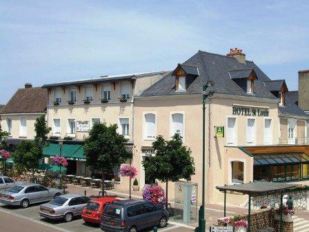 Logis Saint Louis Hotel La Suze-sur-Sarthe Exterior photo